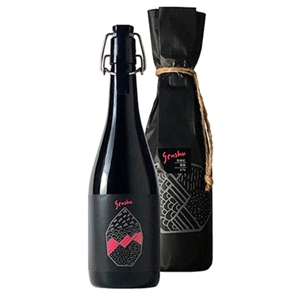 原料：宮崎紅
麹：米麹（黒麹）
蒸留方法：常圧
アルコール度数：37%
黒麹仕込松露の原酒。
genshu.シリーズは本格焼酎の特徴でもある、「自分好みにカスタマイズできる楽しみ」を更に飲み手に訴求すること、また日本の代表的な蒸留酒（スピリッツ）として他国のものにも決して負けない味わいがあることを再認識していただくことを目指し立ち上げました。
黒麹と上質な地元串間産宮崎紅から造った原酒を3年以上貯蔵熟成させ、瓶詰。濃厚な蜜感のある甘みと、少し香ばしいアクセントが特徴です。